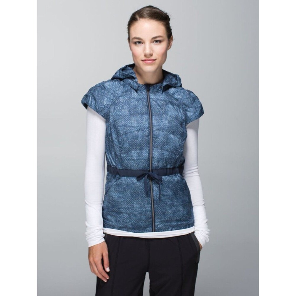 Lululemon Spring Fling Puffy Women Sz 4 Goose Down Hooded Vest Inkwell Sashiko